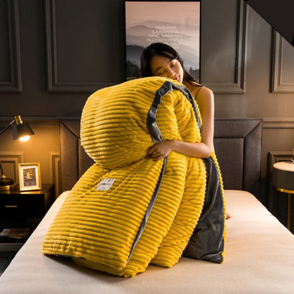 CozyCloud™ Ciesz się luksusowym komfortem z naszym kocem CozyCloud. Idealny na przytulny sen.